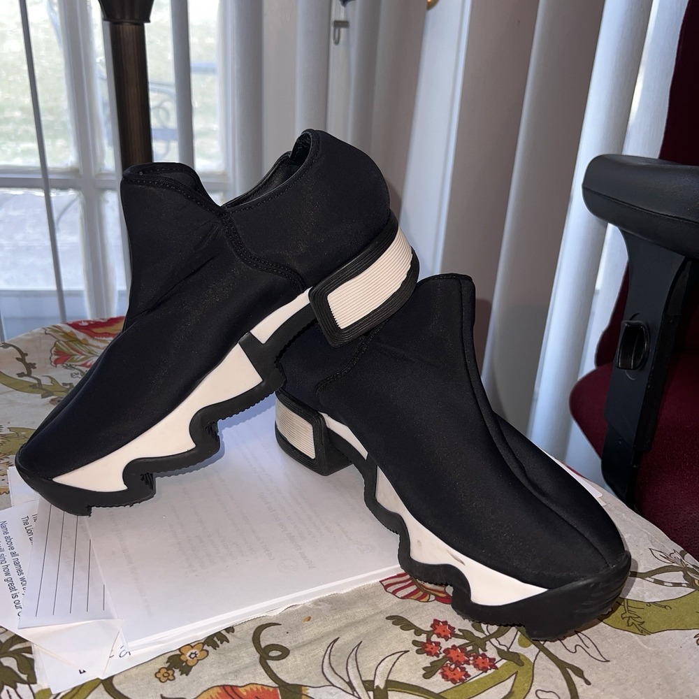 iRi WES I Black Outline Low Top Sneaker Thick‎ Sole Size EU 36